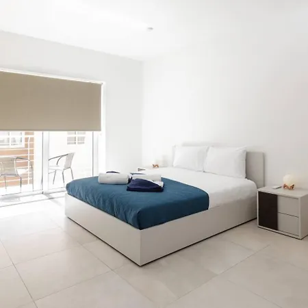 Onebed With Shared Pool And Gym ! Apartment *